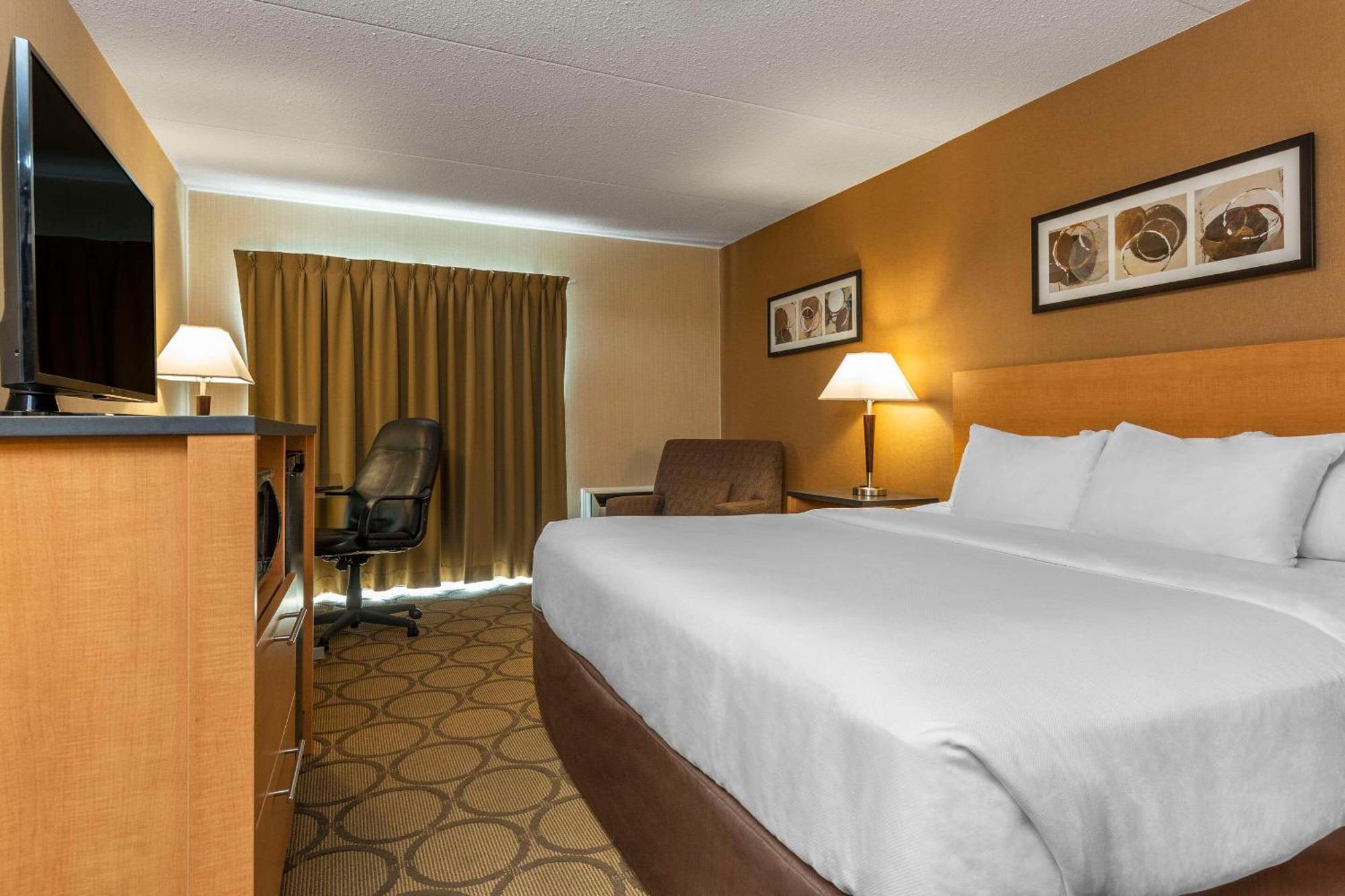 Comfort Inn Thetford Mines Exterior photo