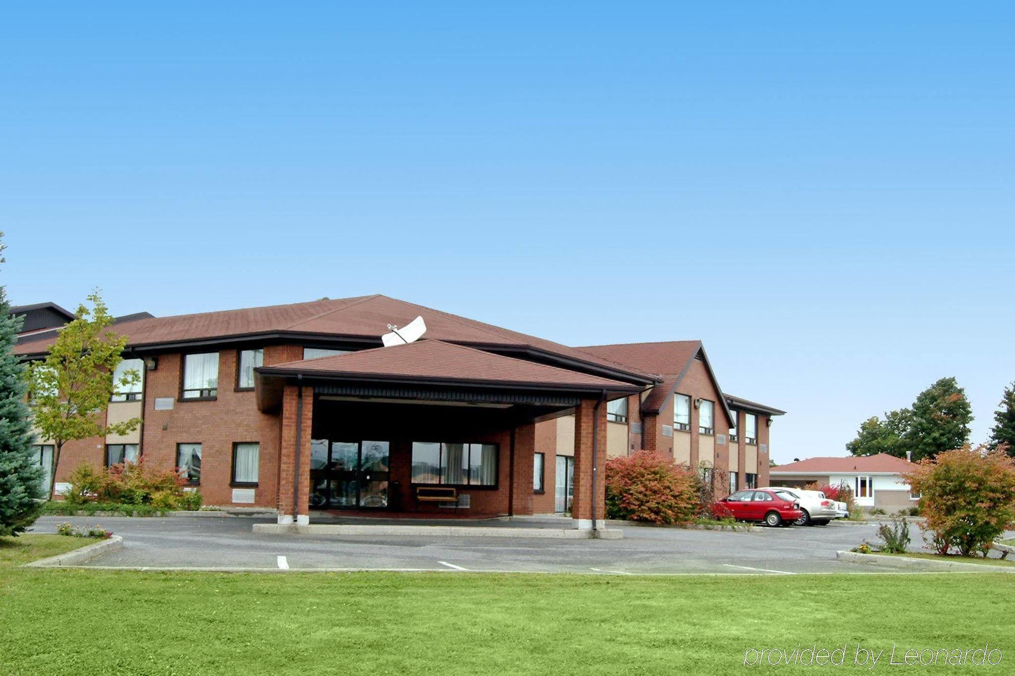 Comfort Inn Thetford Mines Exterior photo