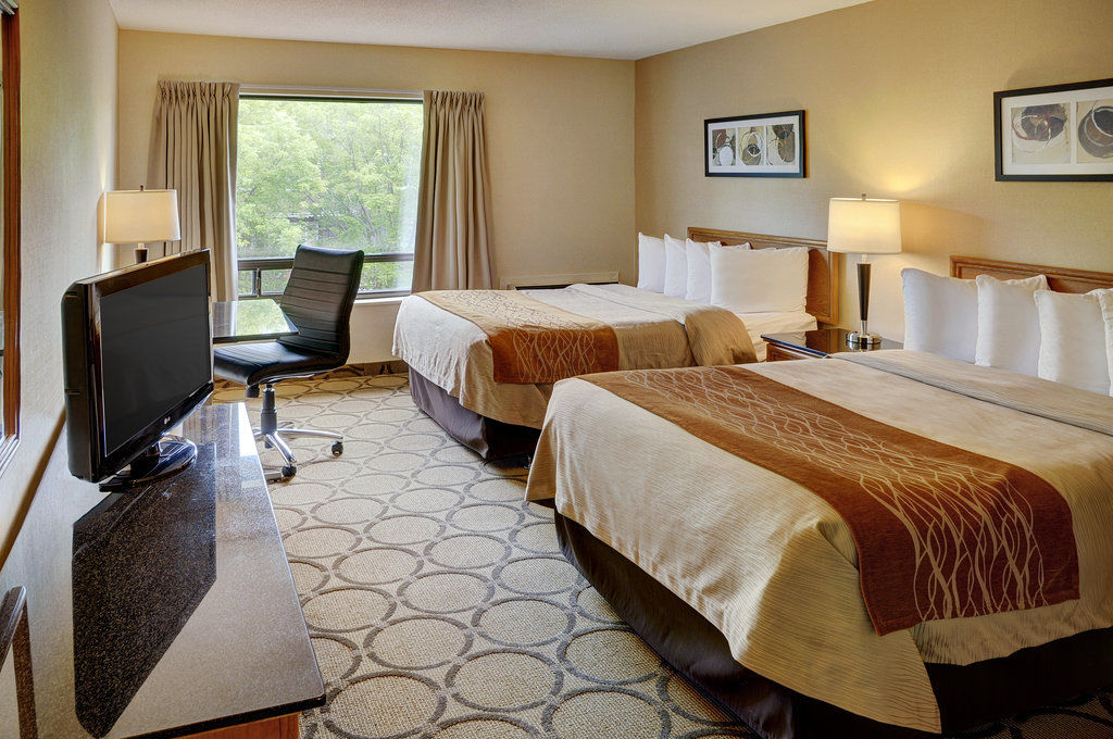 Comfort Inn Thetford Mines Exterior photo